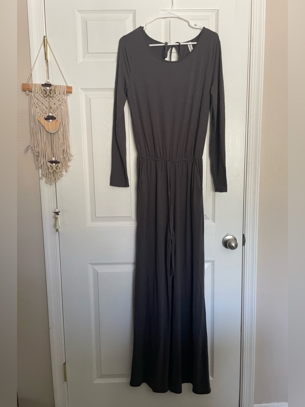 Zenana Premium Women’s Size Medium Grey Long-Sleeve Maxi Jumpsuit